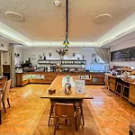 Hotel Elefant Family Business
